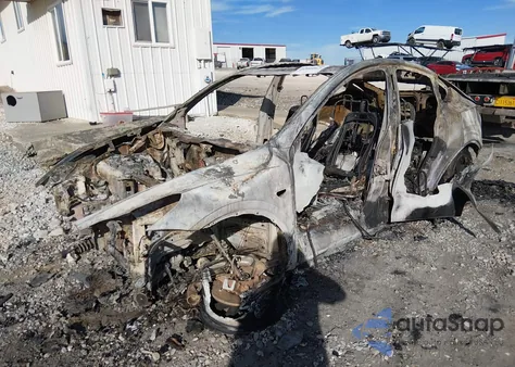 2021 Tesla Model Y Long Range Dual Motor All-Wheel Drive z USA, uszkodzony, nr VIN 5YJYGDEE3MF075339